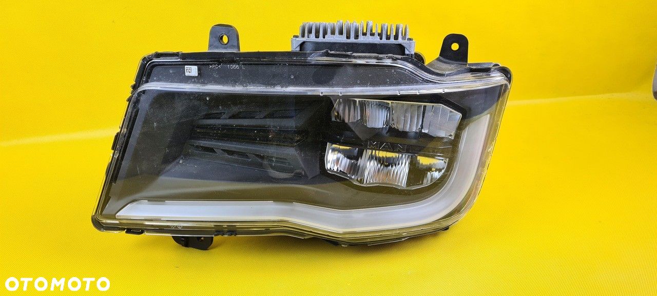 LAMPA REFLEKTOR LEWY MAN 81.25101-6821 - 1