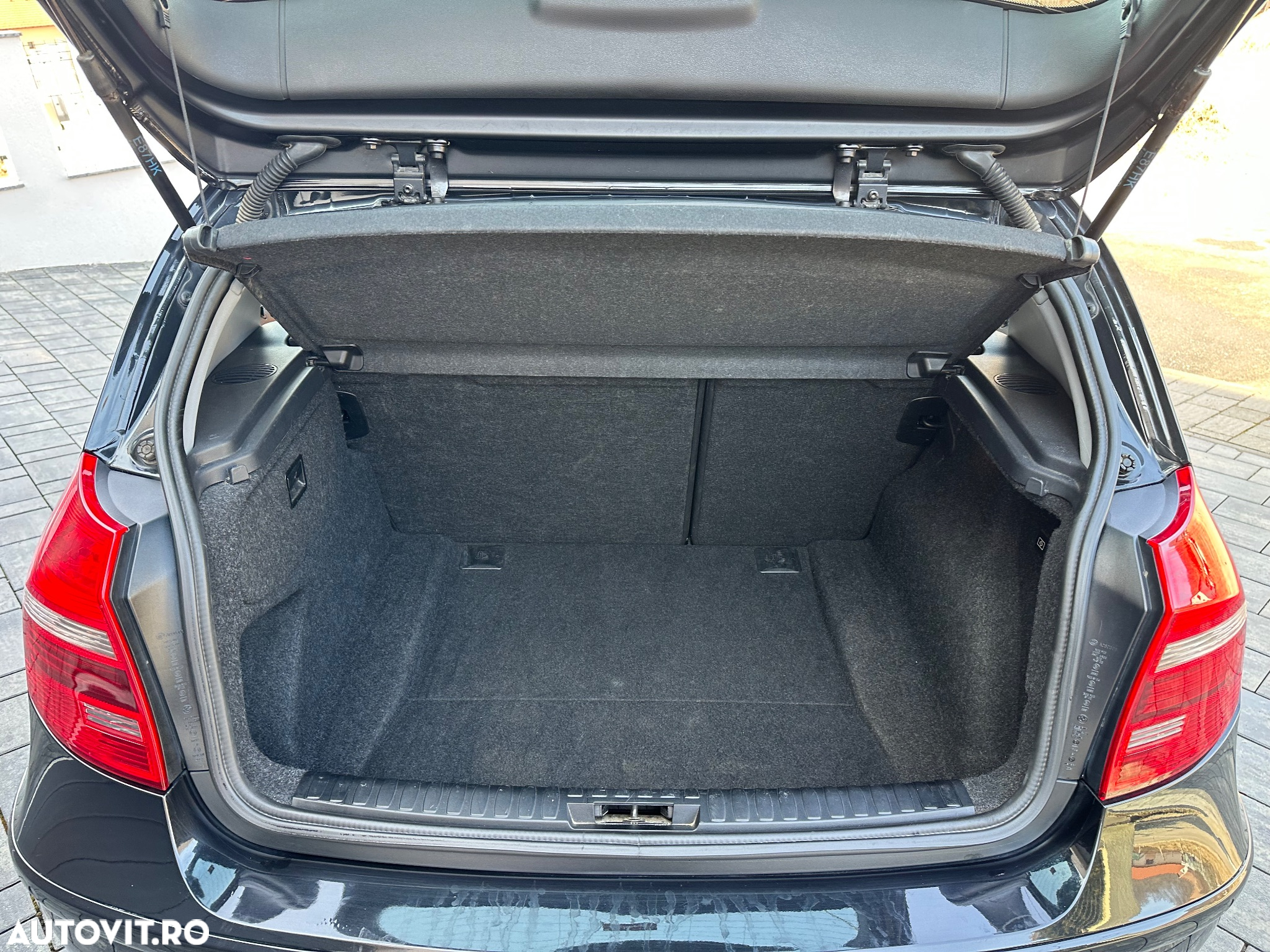 BMW Seria 1 120d - 13
