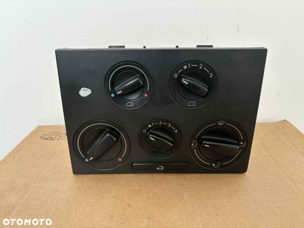 PANEL KLIMATYZACJI T4 1,9 DIESEL - 1