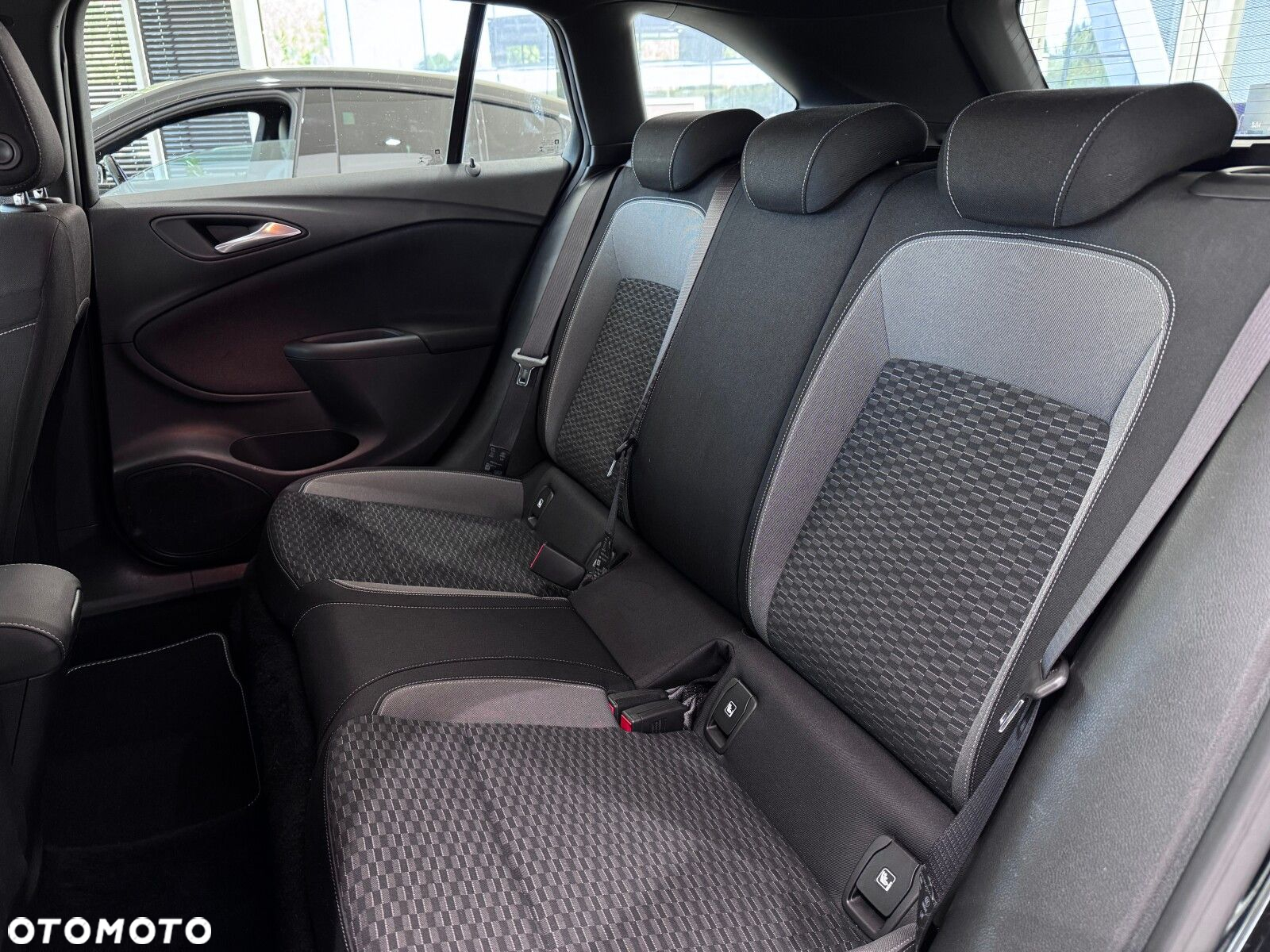 Opel Astra V 1.2 T GS Line S&S - 13
