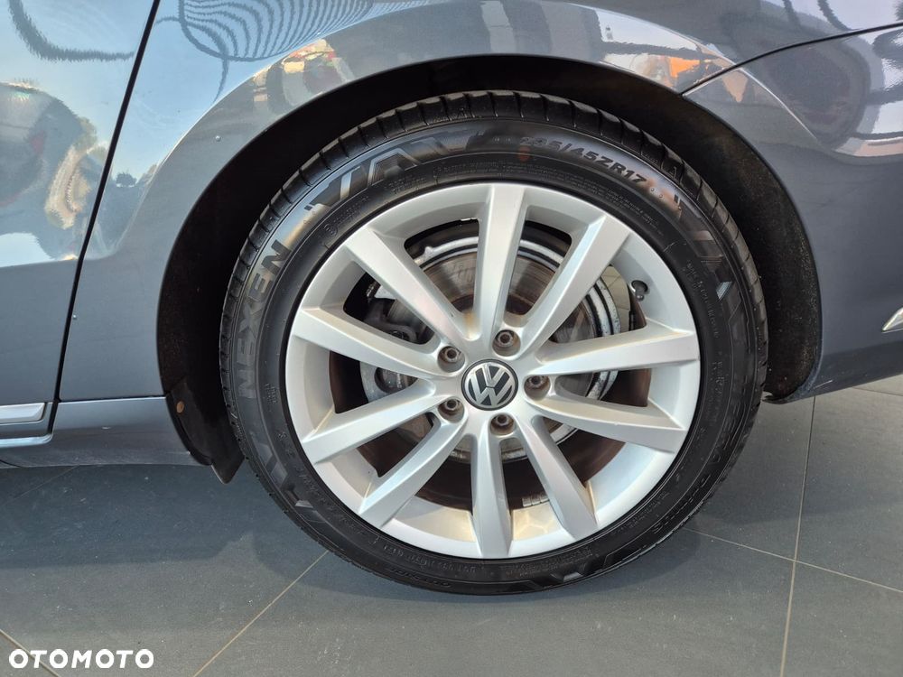 Volkswagen Passat 2.0 TDI BlueMotion Technology Highline - 12