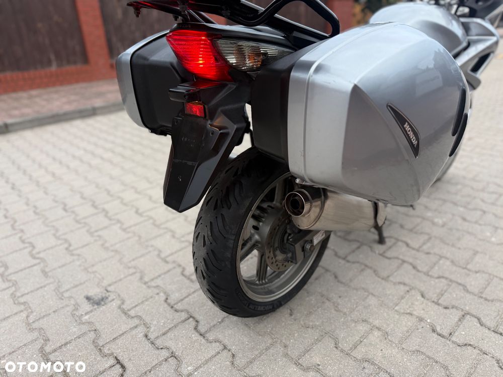 Honda CBF - 11