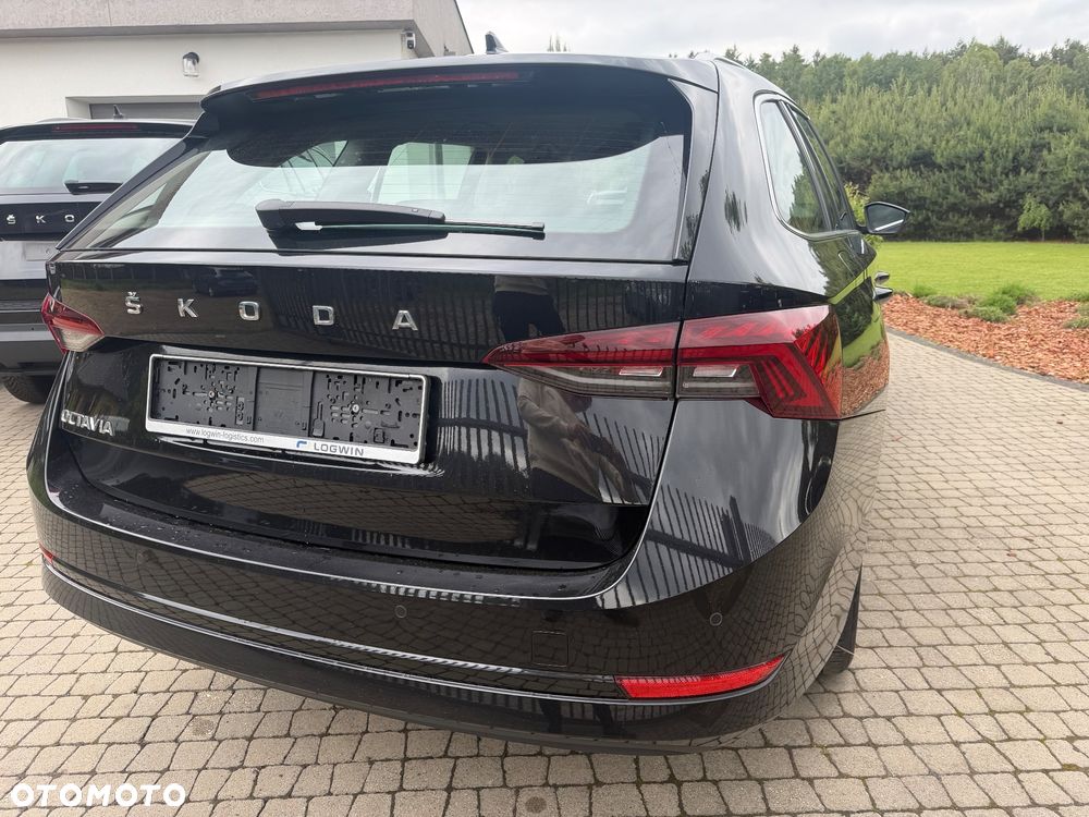 Skoda Octavia 2.0 TDI DSG Style - 4