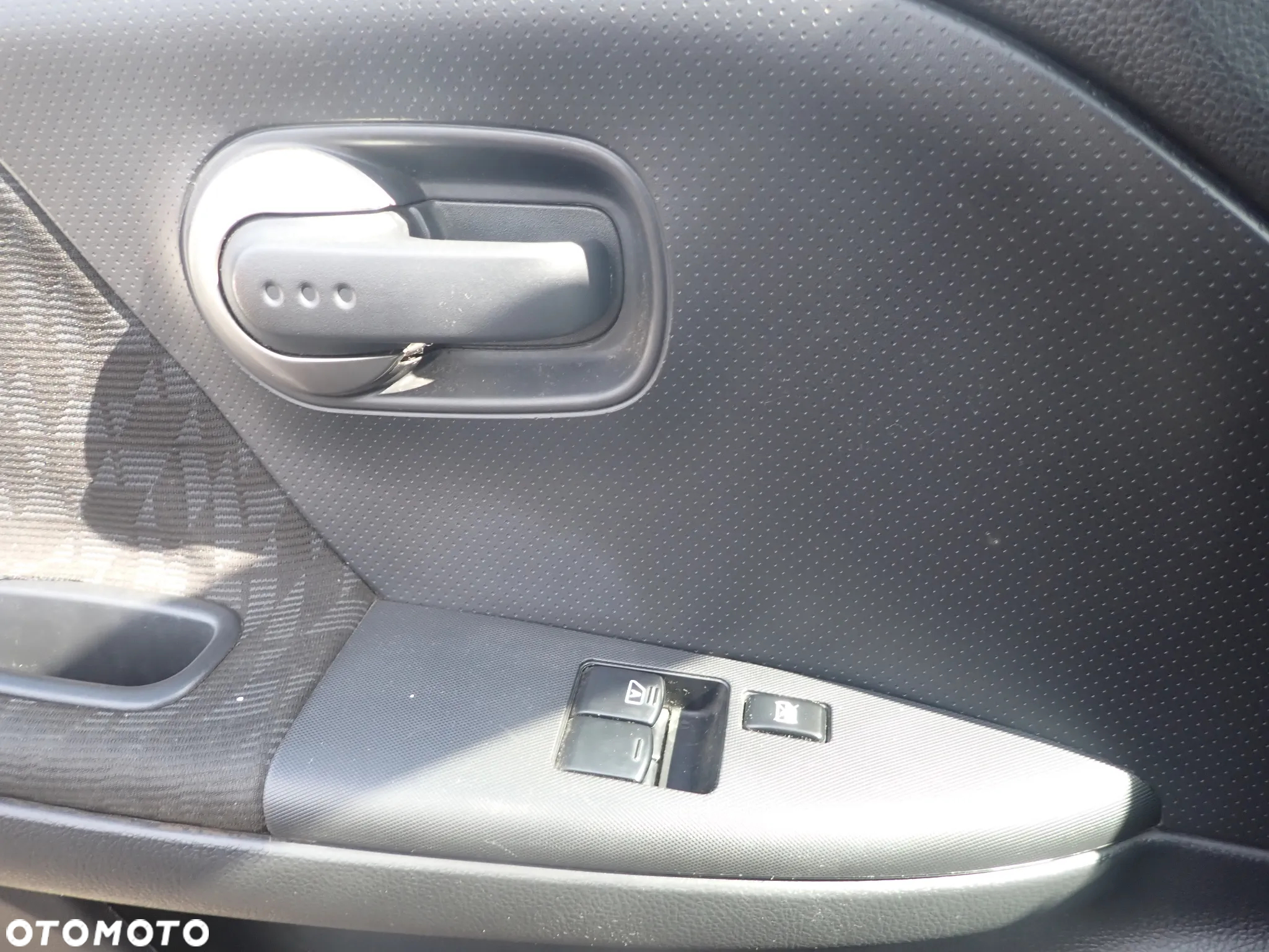 CZĘŚCI - Nissan Note E11 I 1,4 CR14DE 65kW 86KM 5B 2007r. lakier C30G INDEX - 8141 - 10