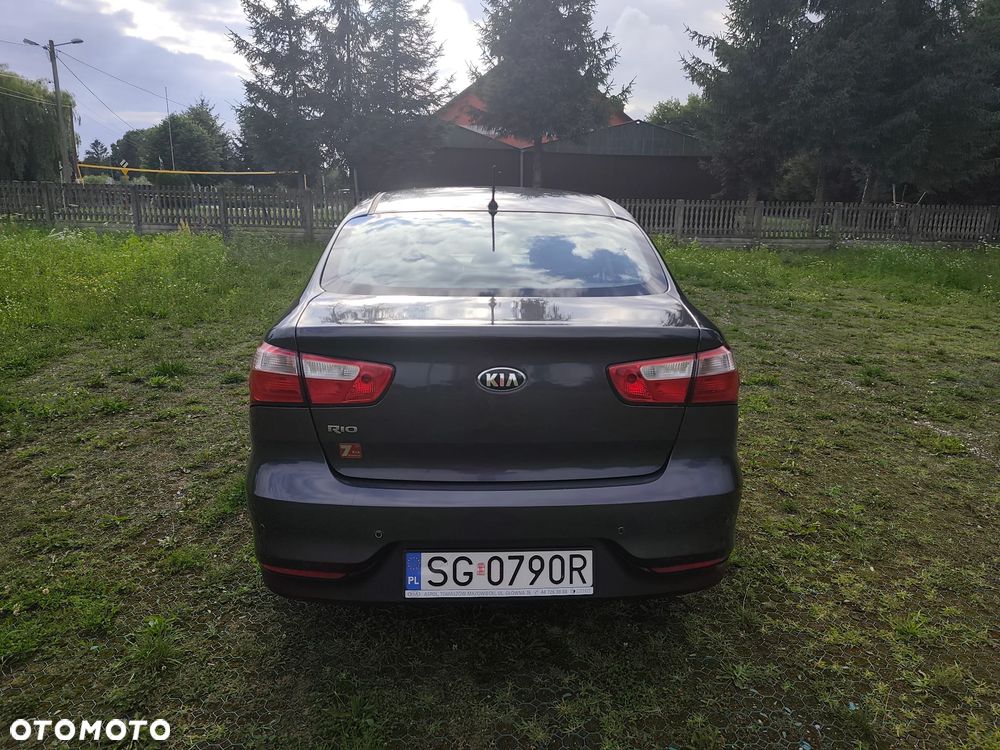 Kia Rio 1.4 M - 8