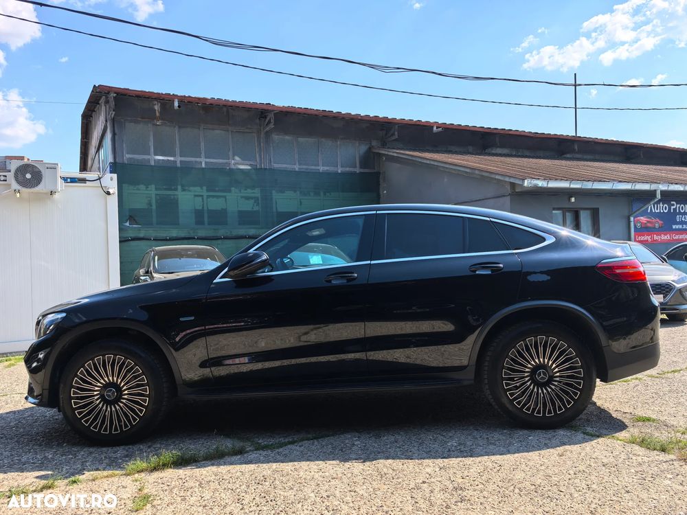 Mercedes-Benz GLC Coupe 300 e 4Matic 9G-TRONIC AMG Line - 12