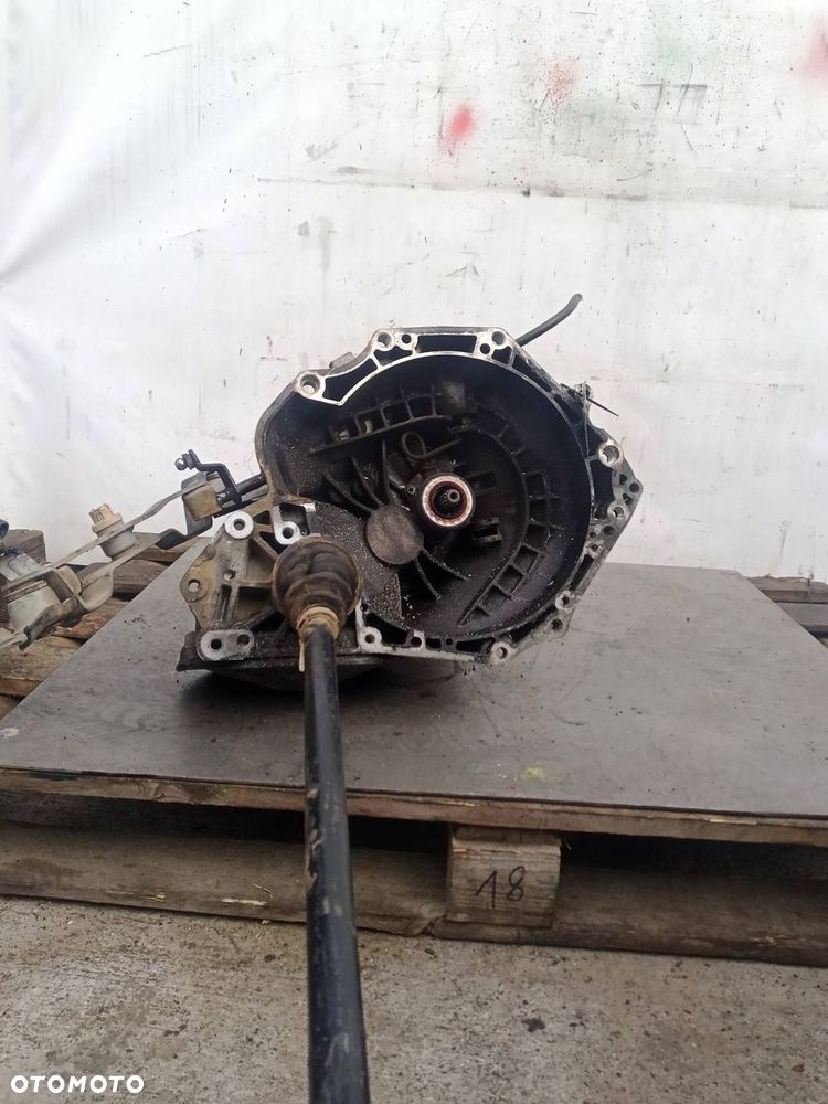 SKRZYNIA BIEGÓW R90400206 643958655 OPEL CORSA D - 2