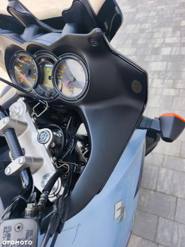Suzuki DL - 5