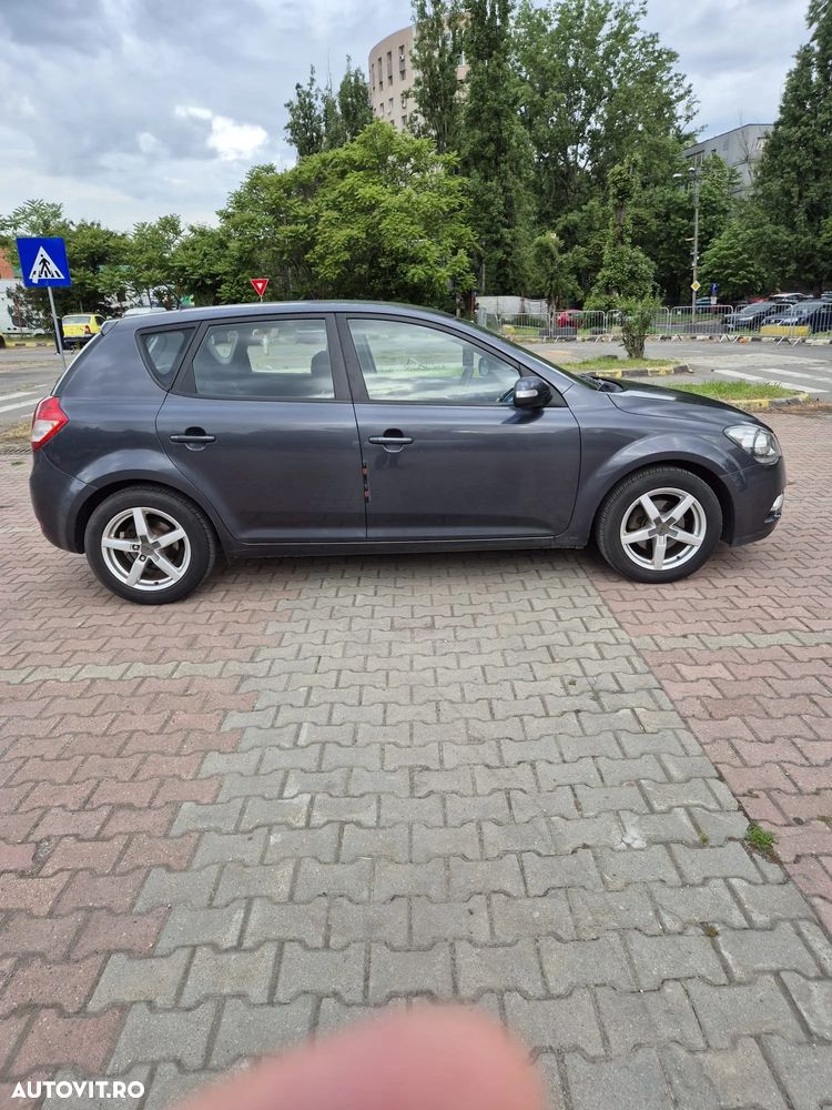 Kia Ceed 1.4 CVVT Attract - 7