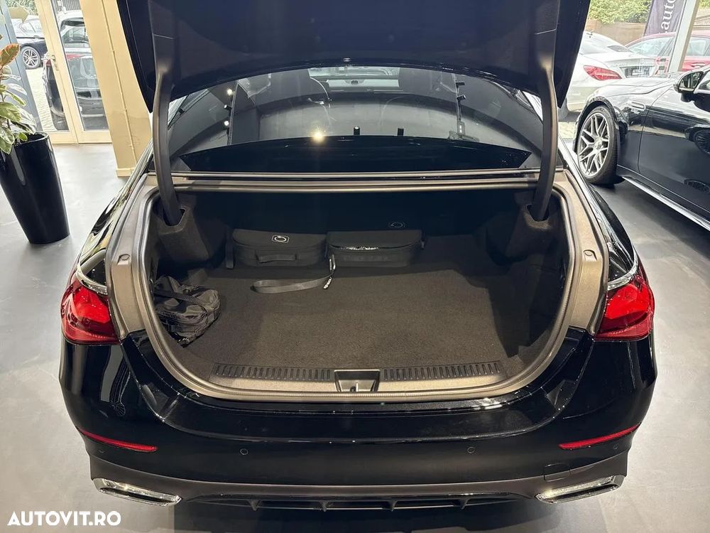 Mercedes-Benz E 300 4MATIC Aut. - 16