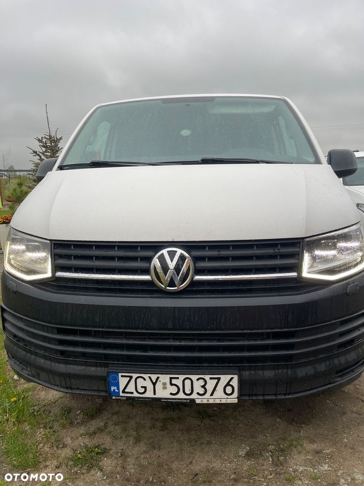 Volkswagen Transporter - 1