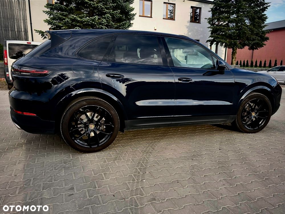 Porsche Cayenne Standard - 2