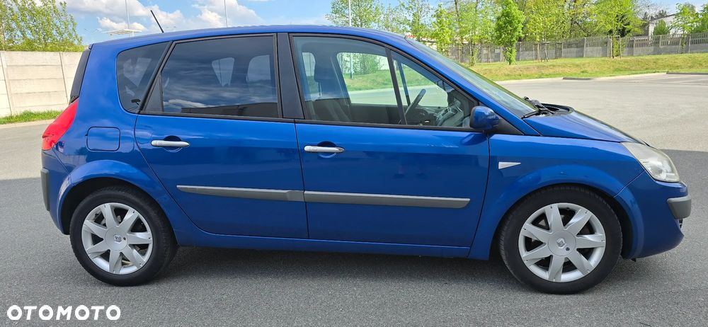Renault Scenic 2.0 16V Emotion - 7