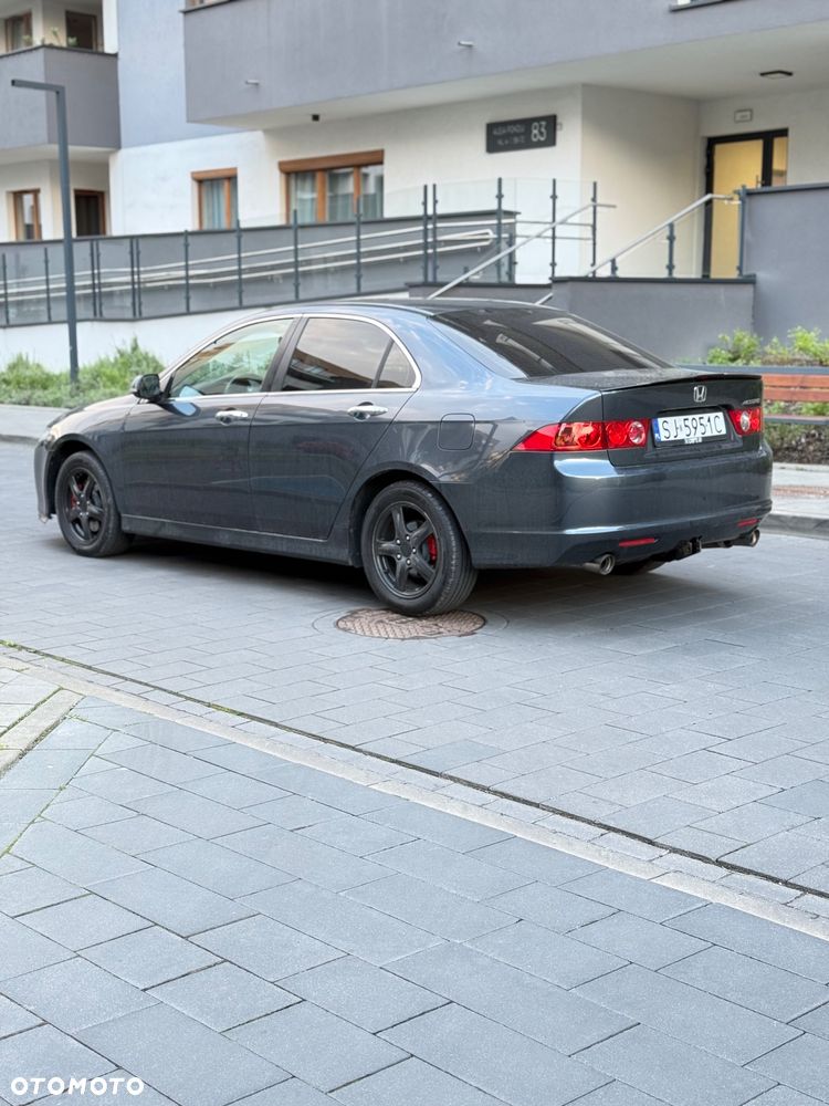 Honda Accord - 4