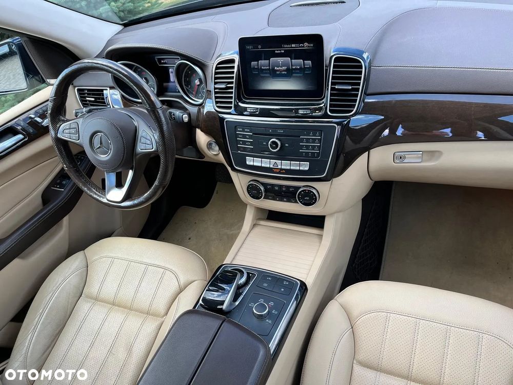 Mercedes-Benz GLS 400 4Matic 9G-TRONIC AMG Line - 29