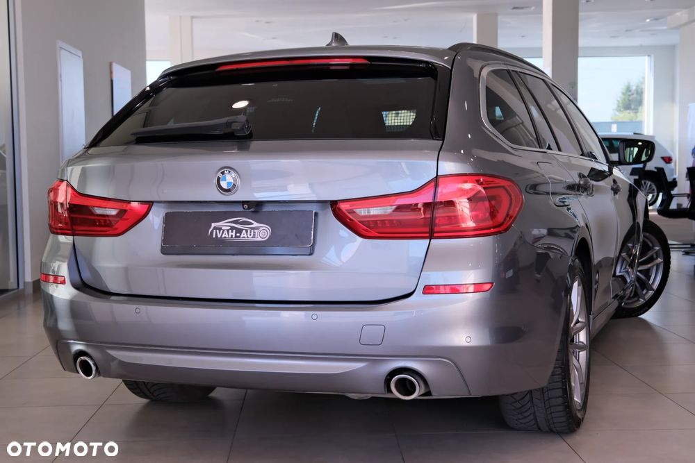BMW Seria 5 520d Luxury Line sport - 17