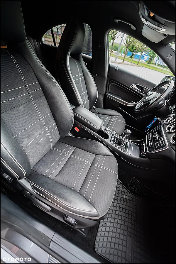 Mercedes-Benz CLA - 37