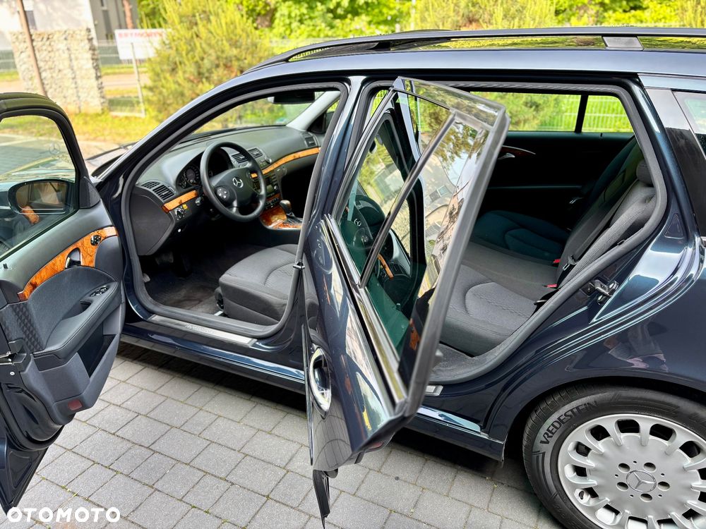 Mercedes-Benz Klasa E 200 T Kompressor Automatik Elegance - 27