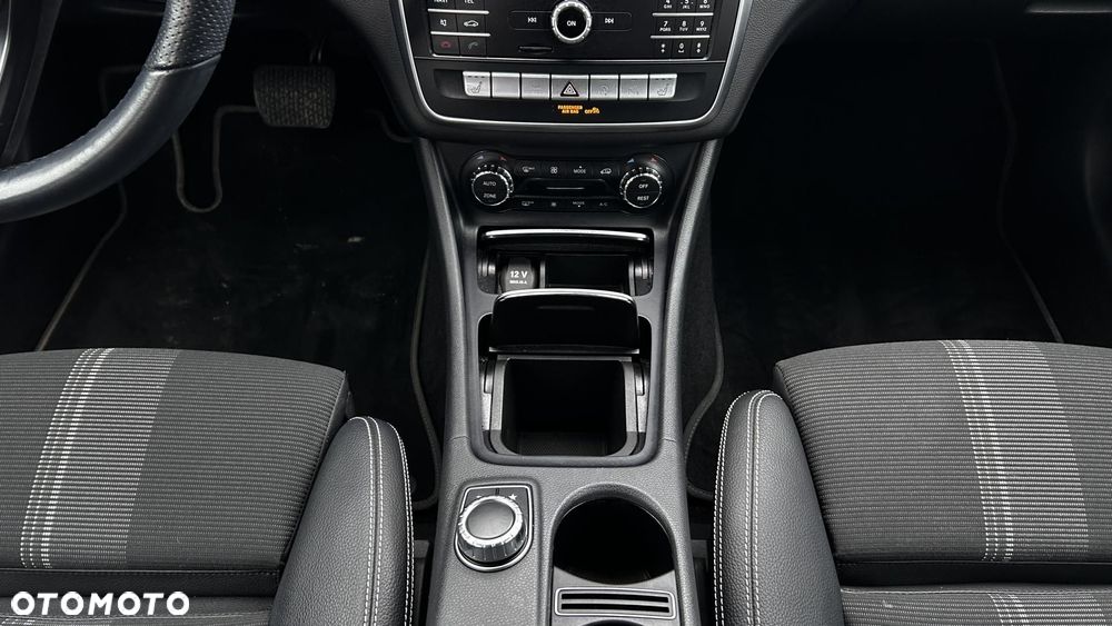 Mercedes-Benz GLA - 20