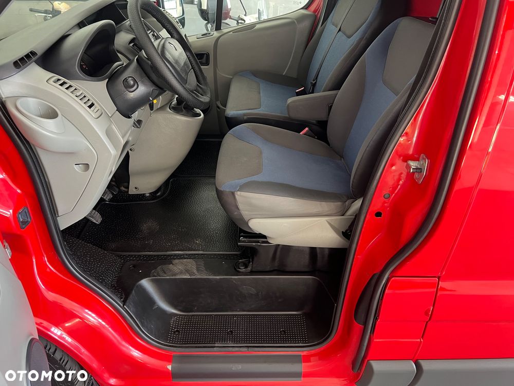 Renault Trafic - 16