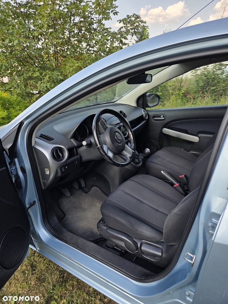 Mazda 2 - 7