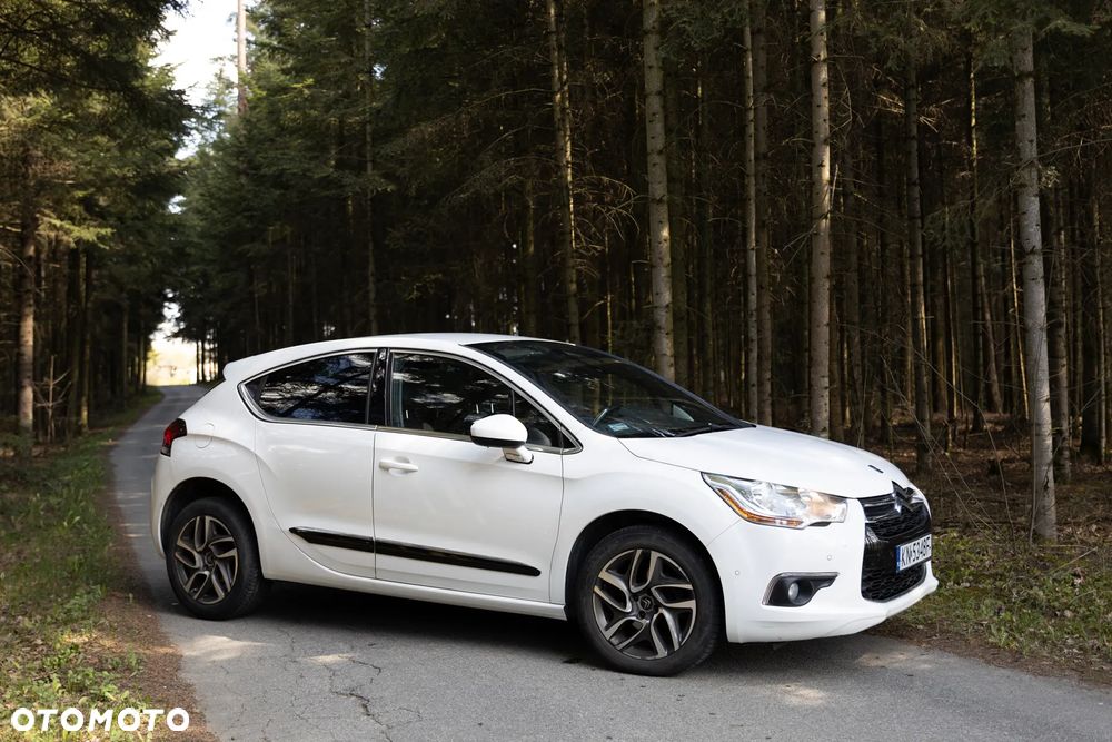 Citroën DS4 1.6 HDi SoChic - 2