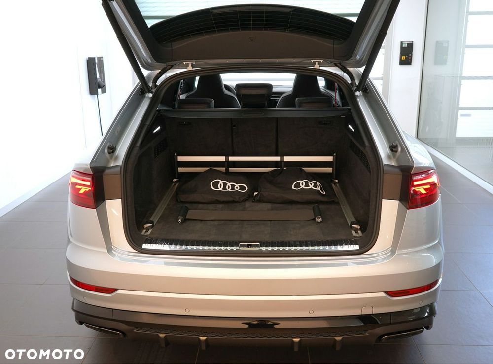 Audi Q8 - 10
