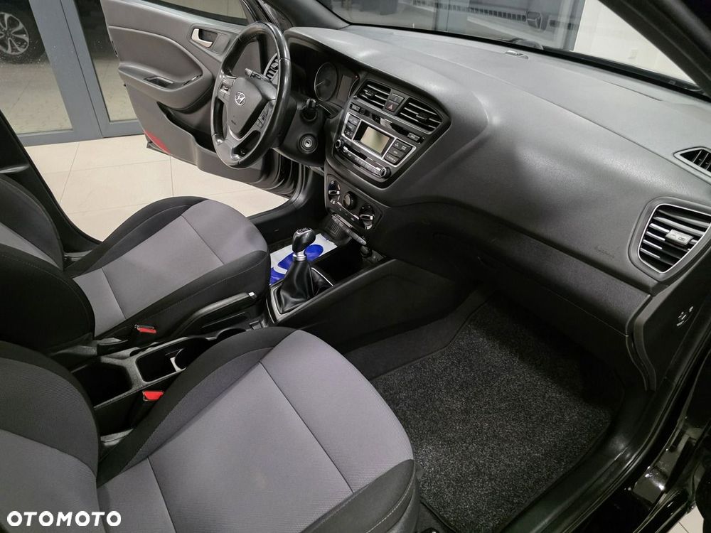 Hyundai i20 1.2 Passion - 16