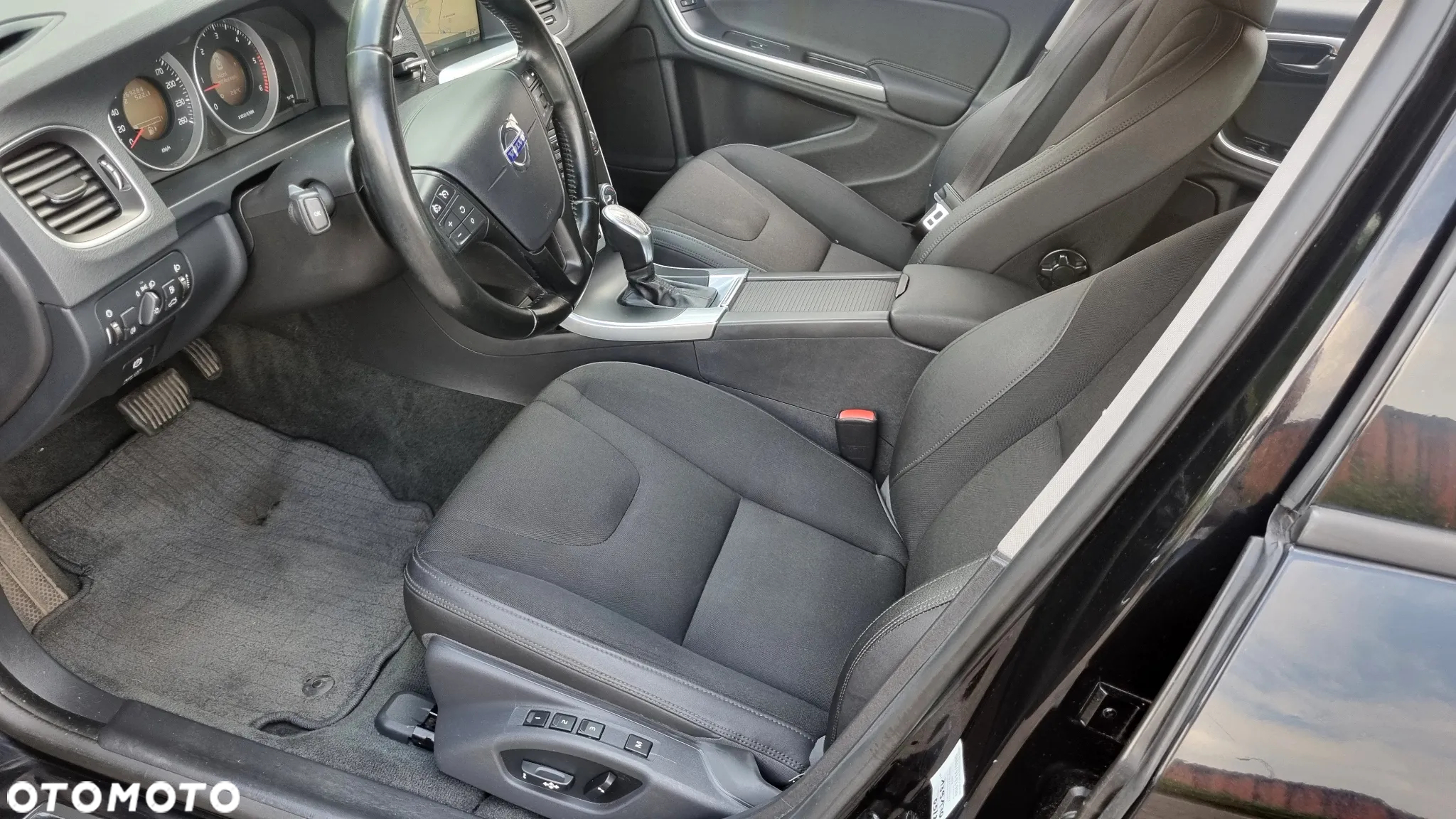 Volvo S60 D3 Geartronic RDesign - 17