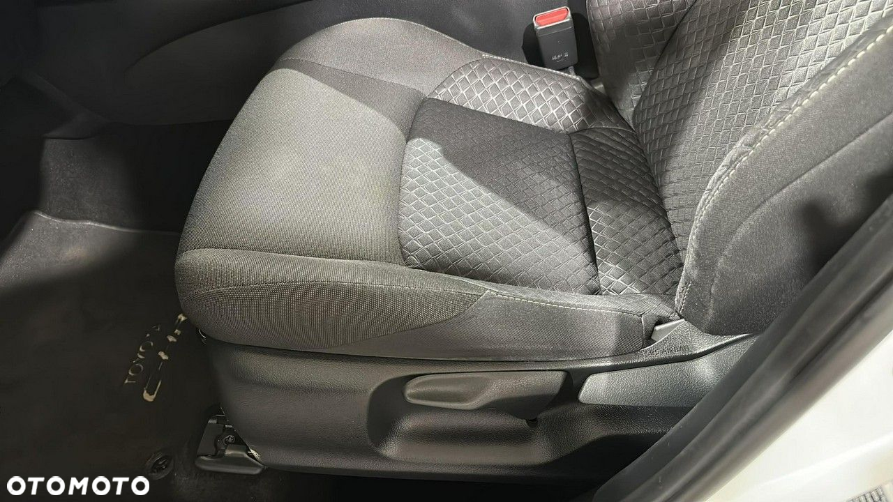 Toyota C-HR - 13