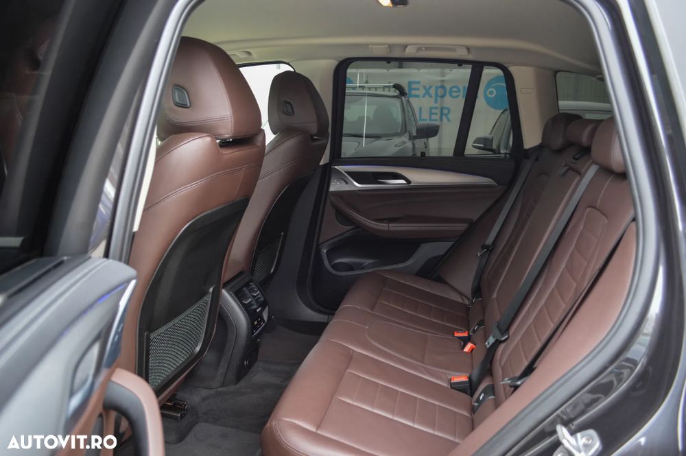 BMW X3 xDrive20d AT xLine - 33