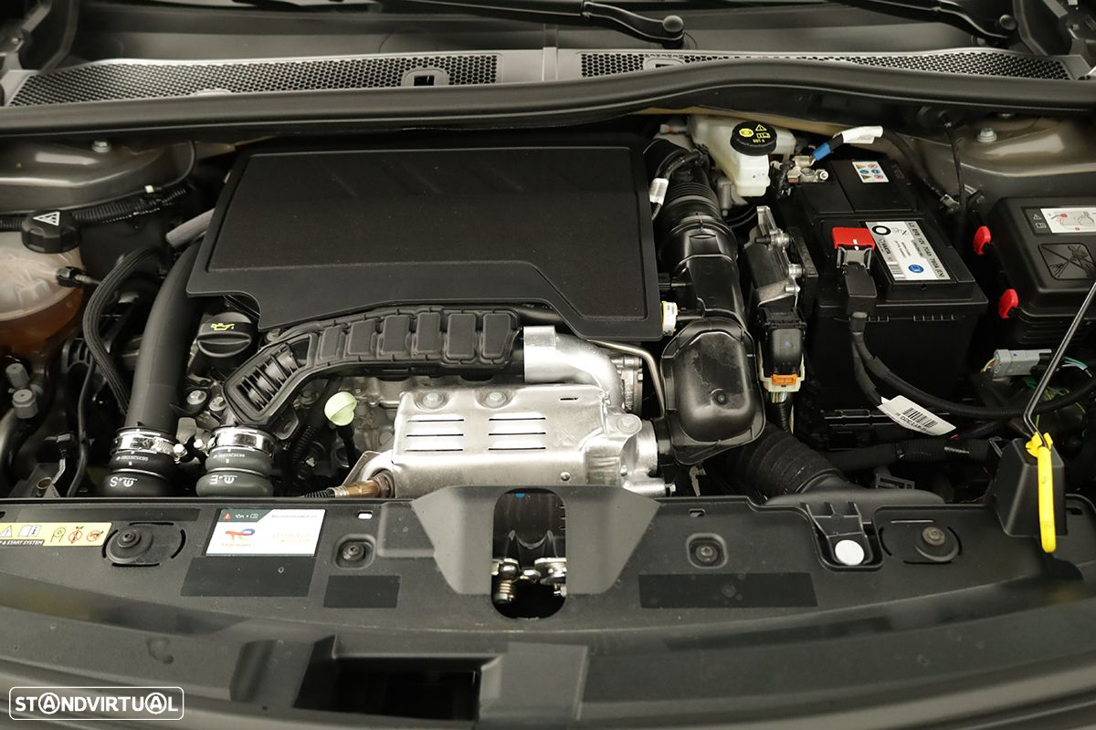 Peugeot 2008 1.2 PureTech Allure EAT8 - 24