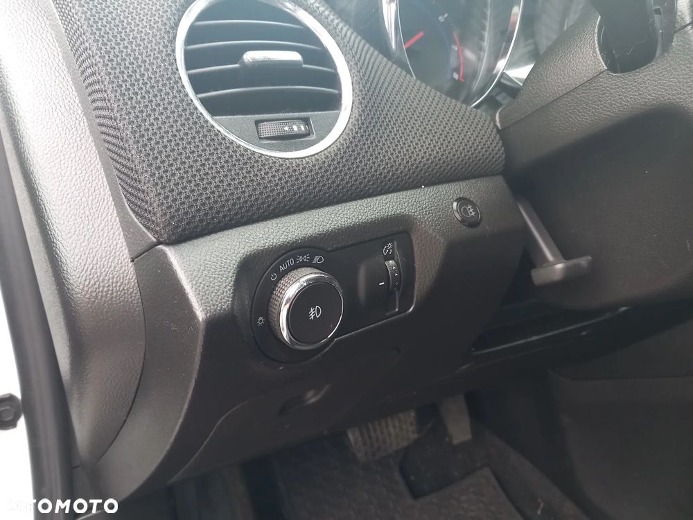 Chevrolet Cruze - 15