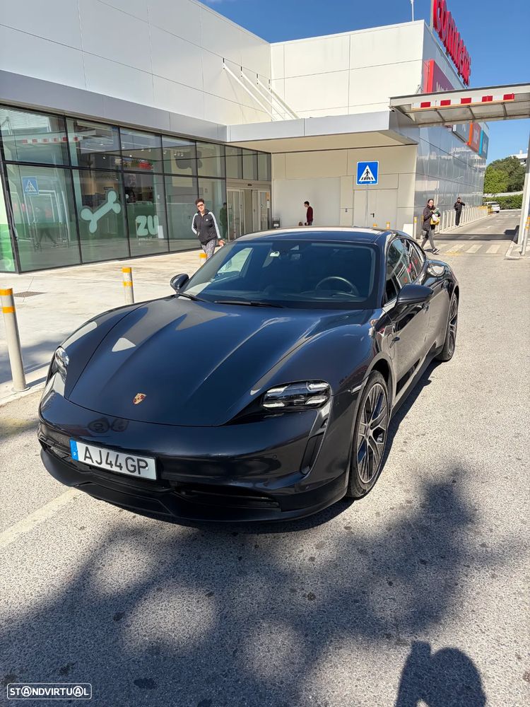 Porsche Taycan 4S - 9