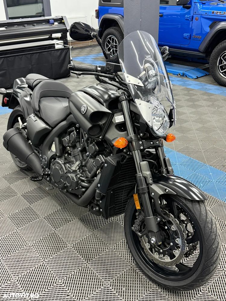Yamaha V-MAX - 2
