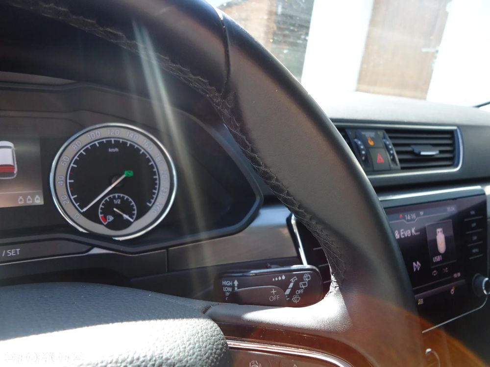 Skoda Superb 2.0 TDI DSG Ambition - 20