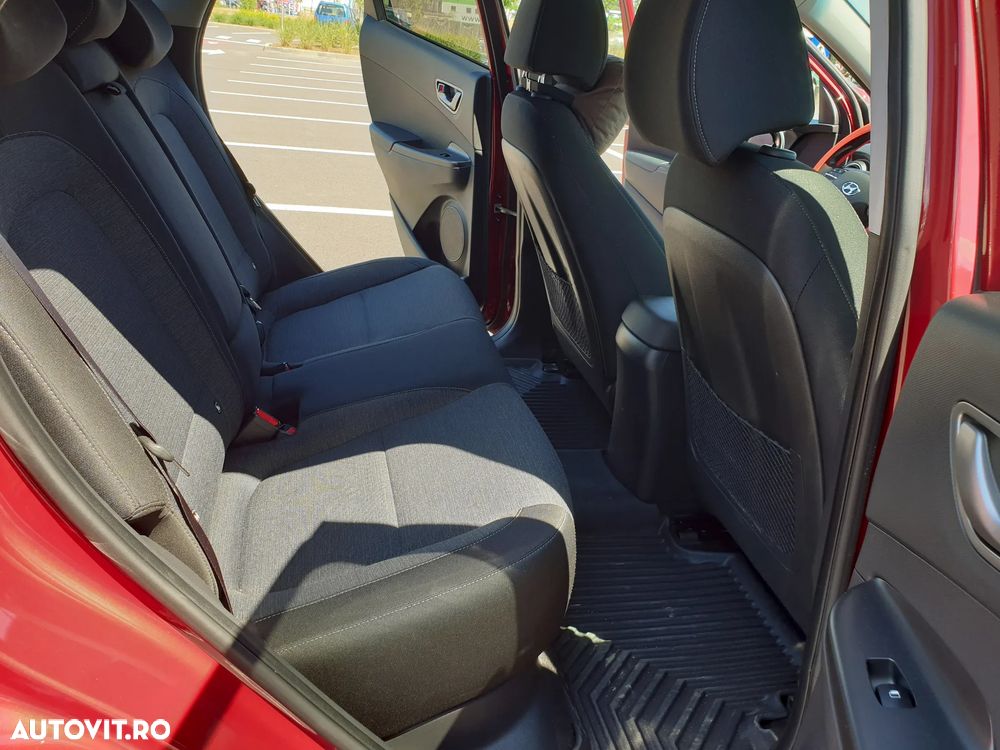 Hyundai KONA Premium - 19