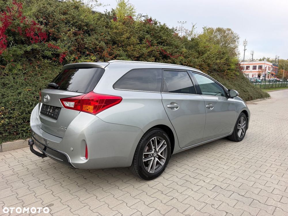Toyota Auris 2.0 D-4D Premium Comfort - 5