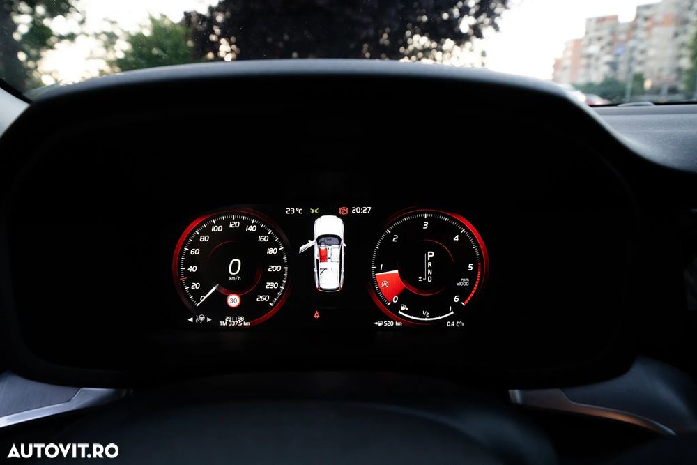 Volvo V60 D4 Geartronic Momentum Pro - 17