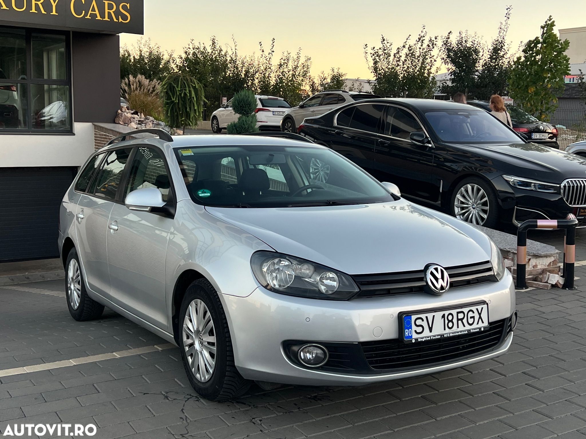 Volkswagen Golf - 1