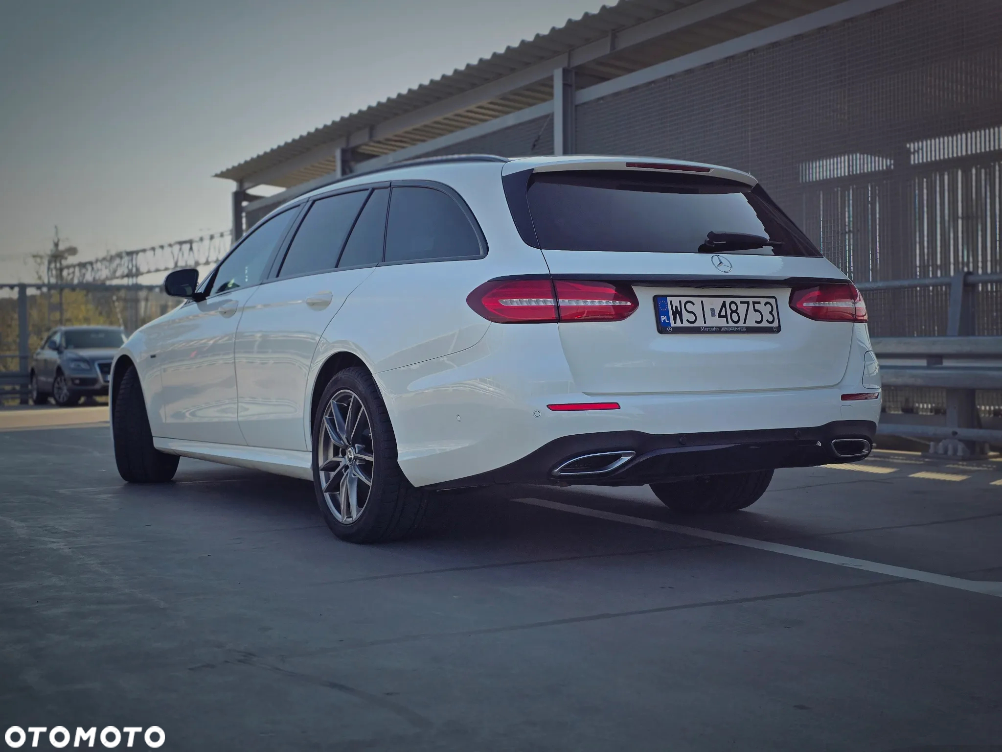 Mercedes-Benz Klasa E 300 de T 9G-TRONIC AMG Line - 16