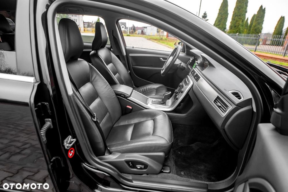 Volvo V70 T6 AWD Geartronic Momentum - 29