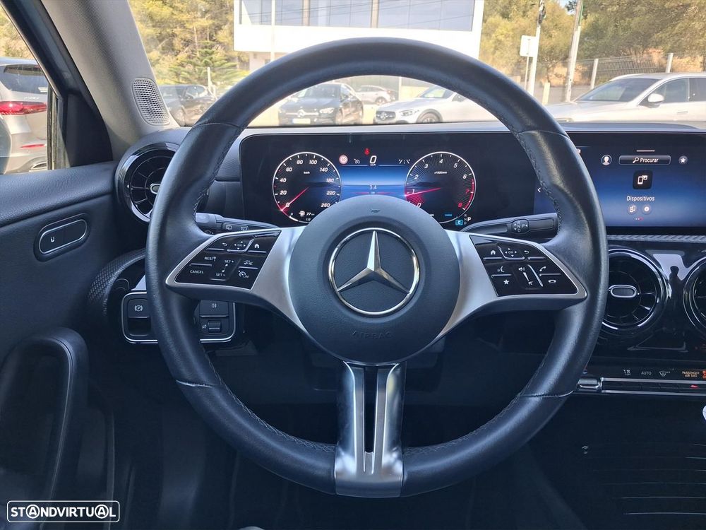 Mercedes-Benz A 200 Standard - 21