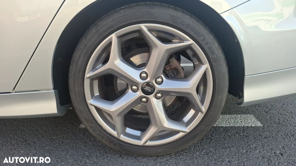 Ford Focus - 18