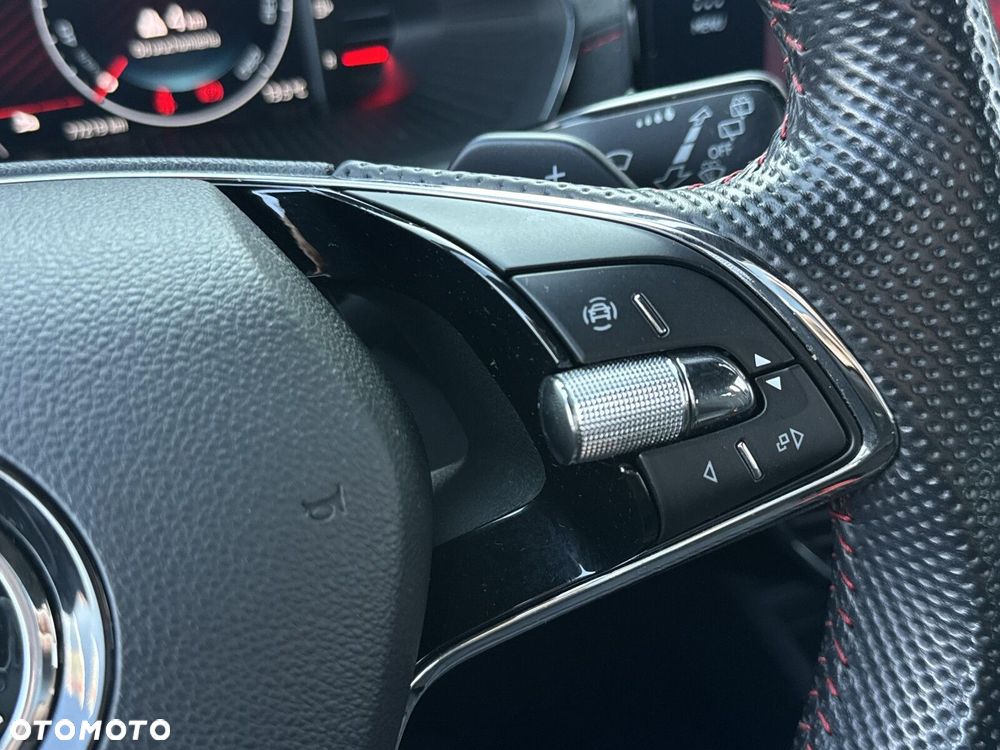 Skoda Octavia 2.0 TDI RS DSG - 18