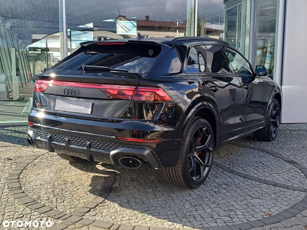 Audi RS Q8 - 8