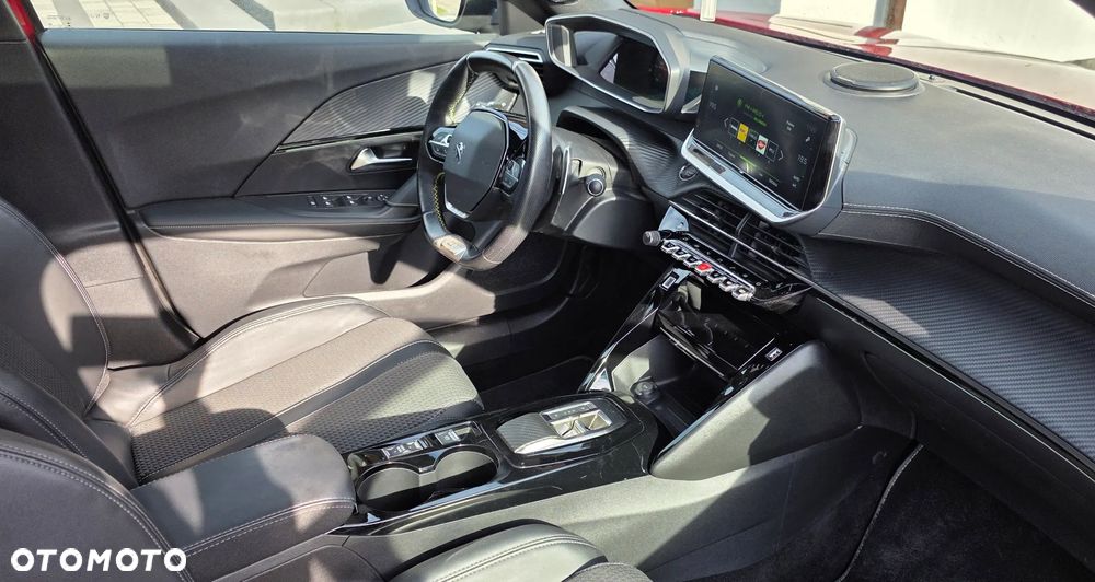 Peugeot 2008 1.5 BlueHDi GT S&S EAT8 - 28