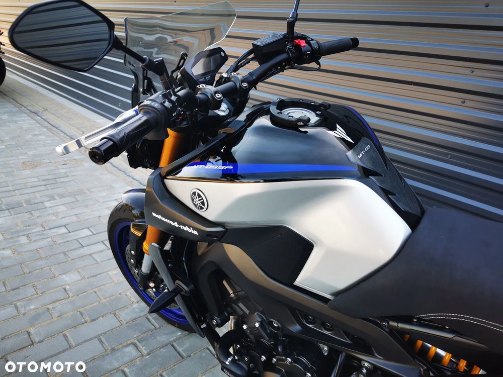 Yamaha MT - 9
