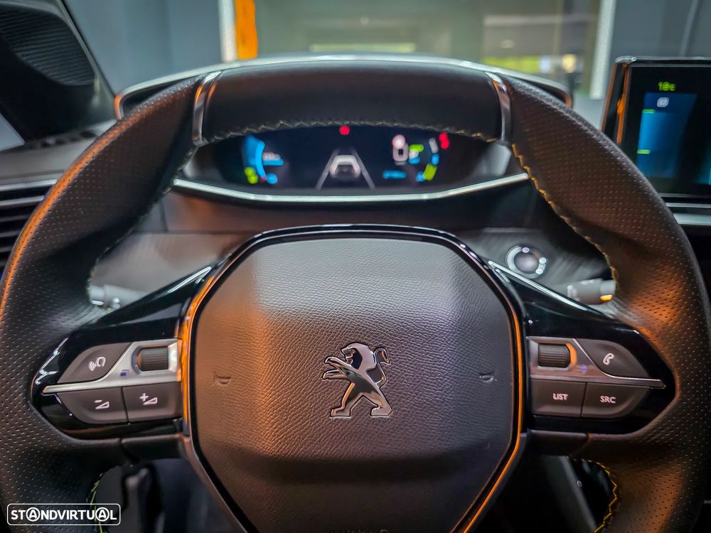 Peugeot e-208 GT Pack - 19