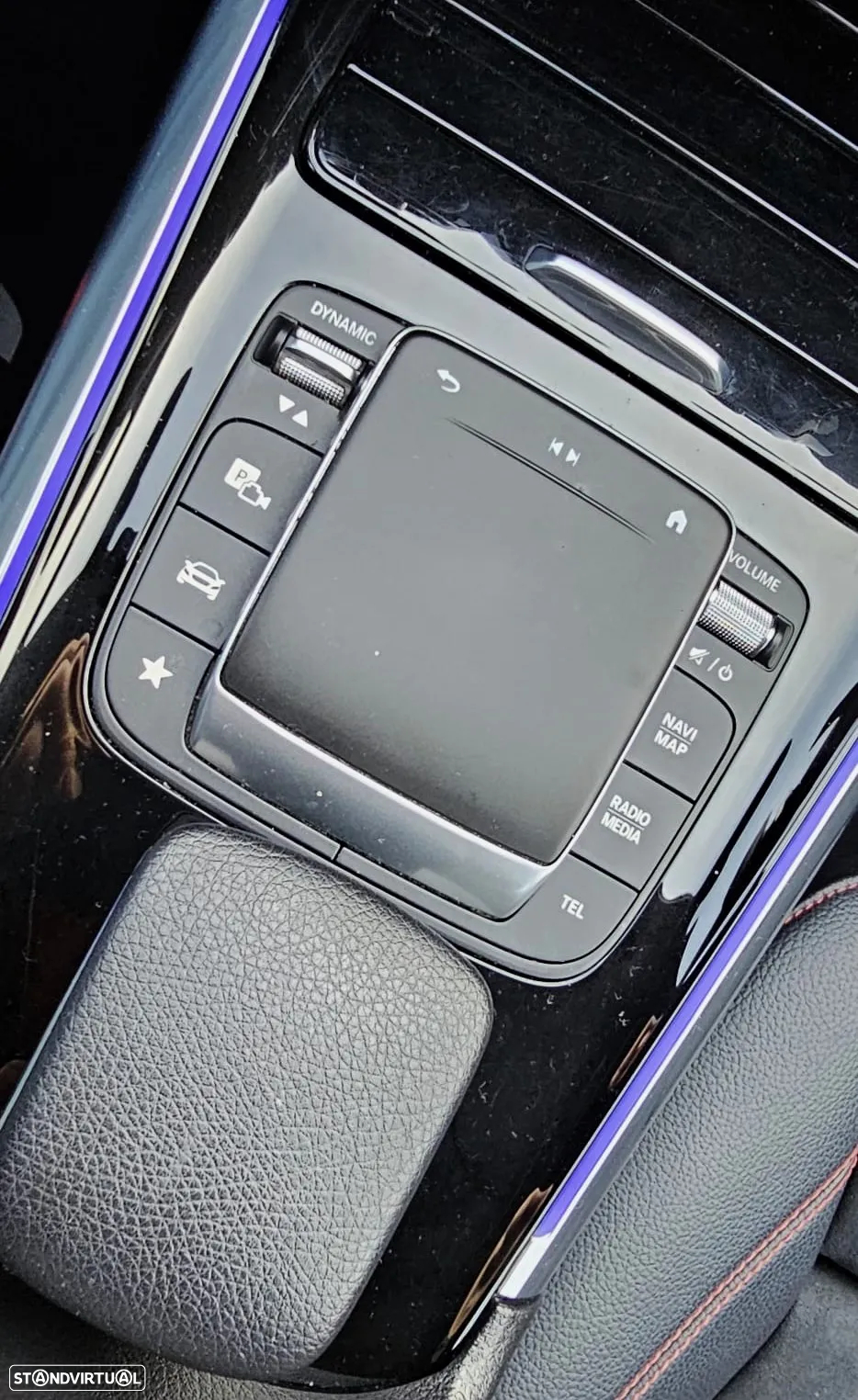 Mercedes-Benz GLA 180 d 8G-DCT AMG Line - 35